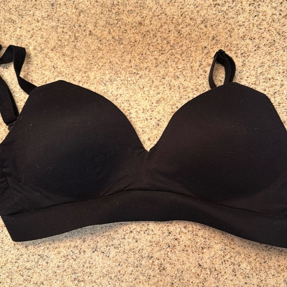 Minimalist Hands-Free Pumping & Nursing Bra